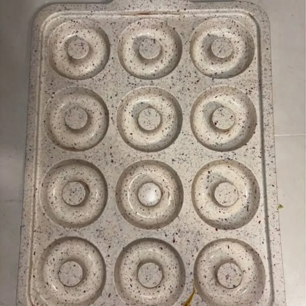 Trudeau 12-cavity silicone donut baking pan